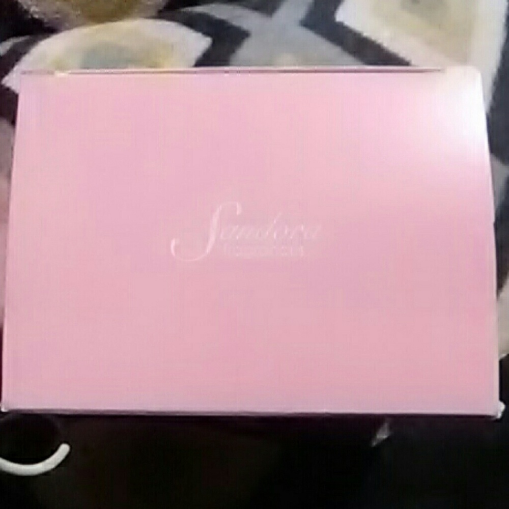 Perfume - Picture 2 of 3
